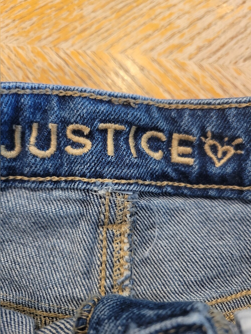 Justice Brand Mini Mom Distressed Short Sequin Pocket Girls Size 10 - Picture 8 of 9